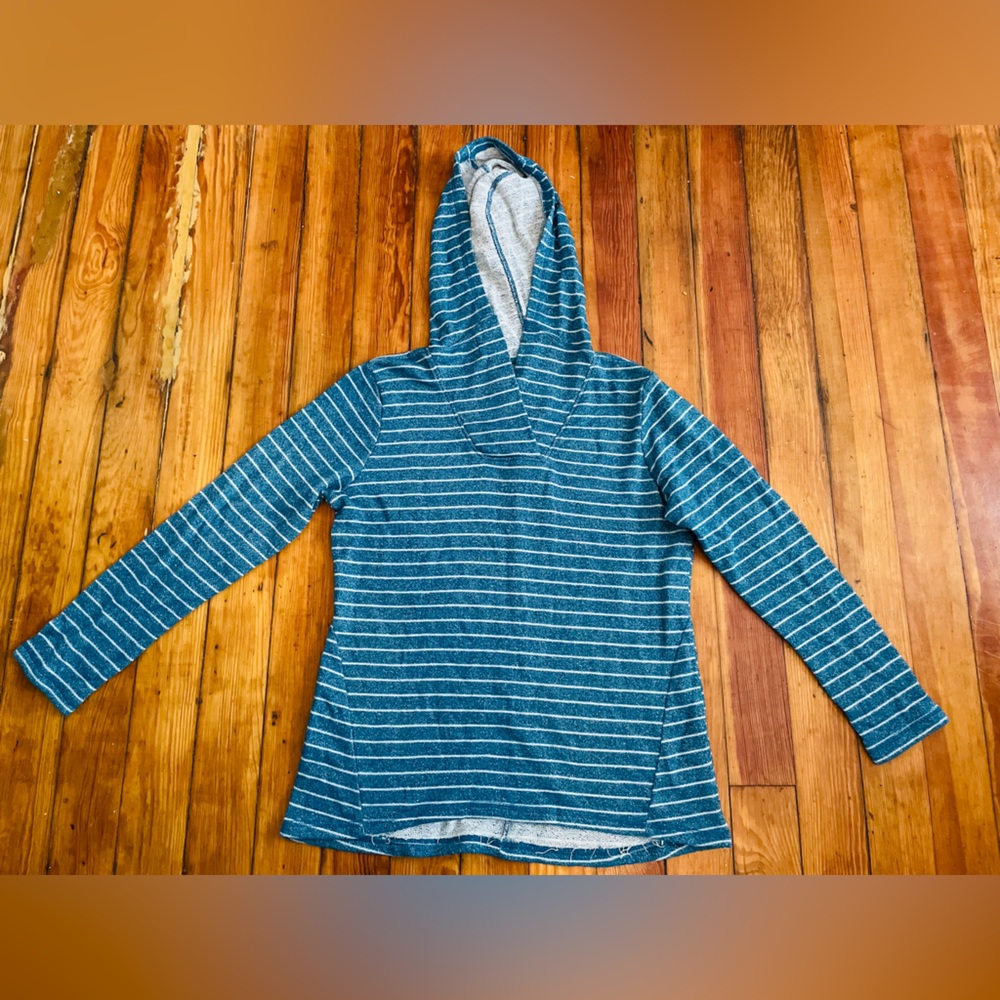 Women’s St John’s Bay Hoodie Top Size L